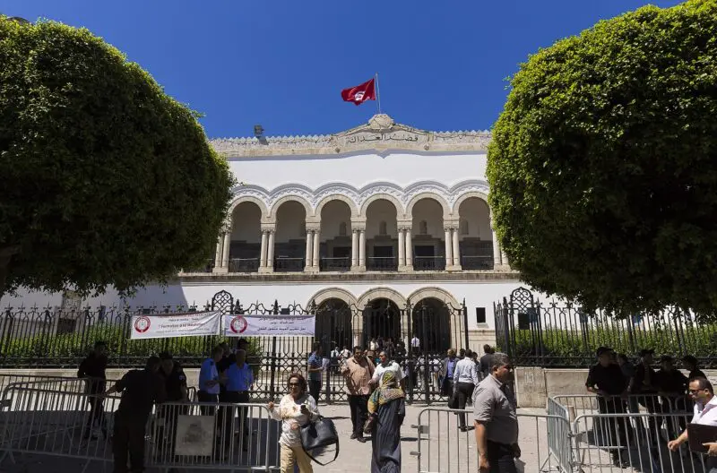 ‮‬تصاعد‭ ‬العنف‭ ‬في‭ ‬أروقة‭ ‬المحاكم‭: ‬ حادثة‭ ‬تبادل‭ ‬العنف‭ ‬بين‭ ‬محامٍ‭ ‬وكاتب‭ ‬محكمة‭ ‬في‭ ‬تونس
