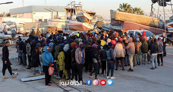 مئات المهاجرين يفرون من صفاقس عبر القطار