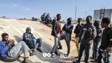 ليلة الرعب في طرابلس… كيف فر آلاف المهاجرين إلى الشوارع؟